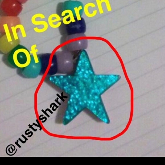 ISO LOUNGEFLY CHARM - Picture 4 of 4